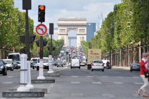 800px-avenue_champs-elysees_paris_france